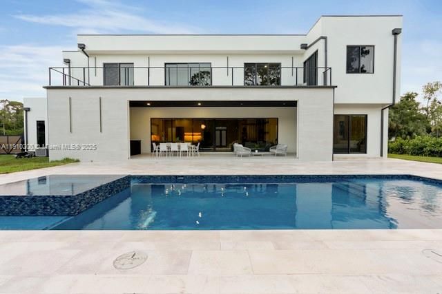 待售: $5,900,000 (6 贝兹, 8 浴室, 7285 平方英尺)