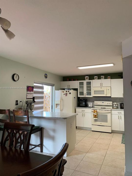 For Rent: $3,600 (4 beds, 3 baths, 1756 Square Feet)