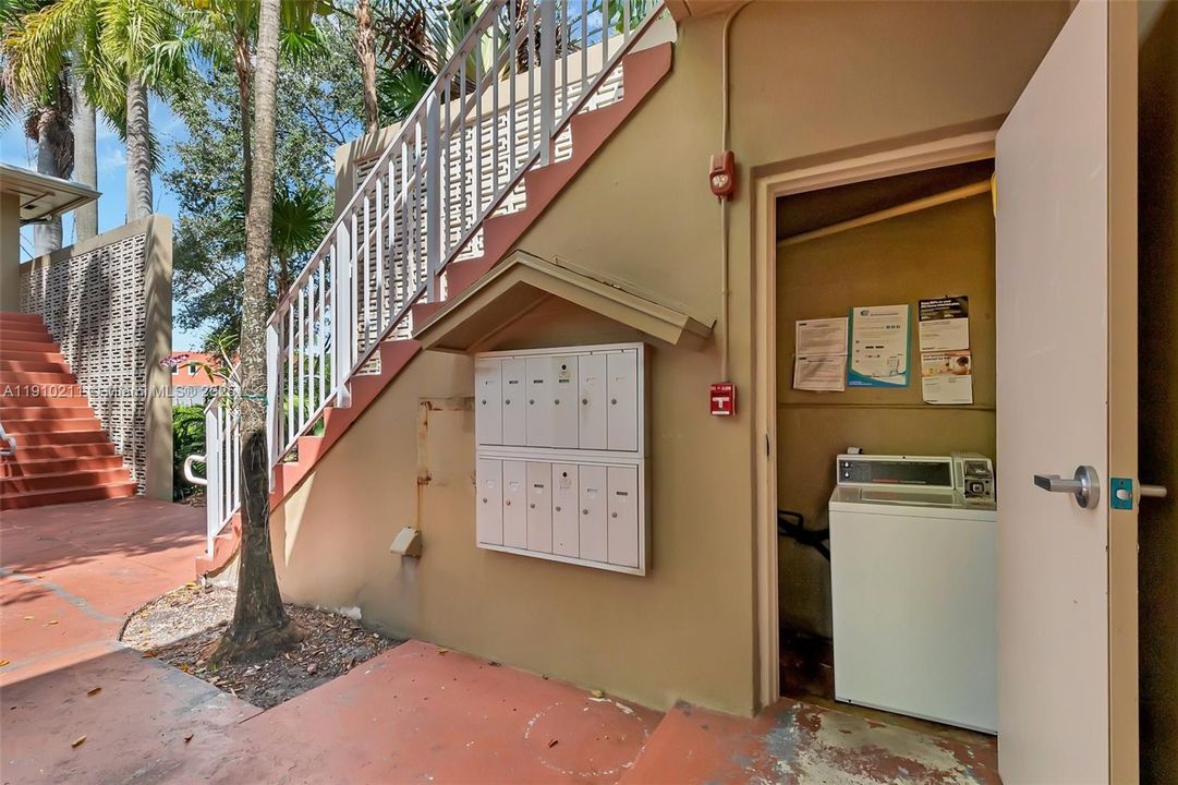 合同活跃: $1,775 (1 贝兹, 1 浴室, 510 平方英尺)