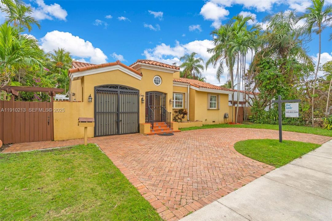 待售: $999,000 (3 贝兹, 2 浴室, 1669 平方英尺)