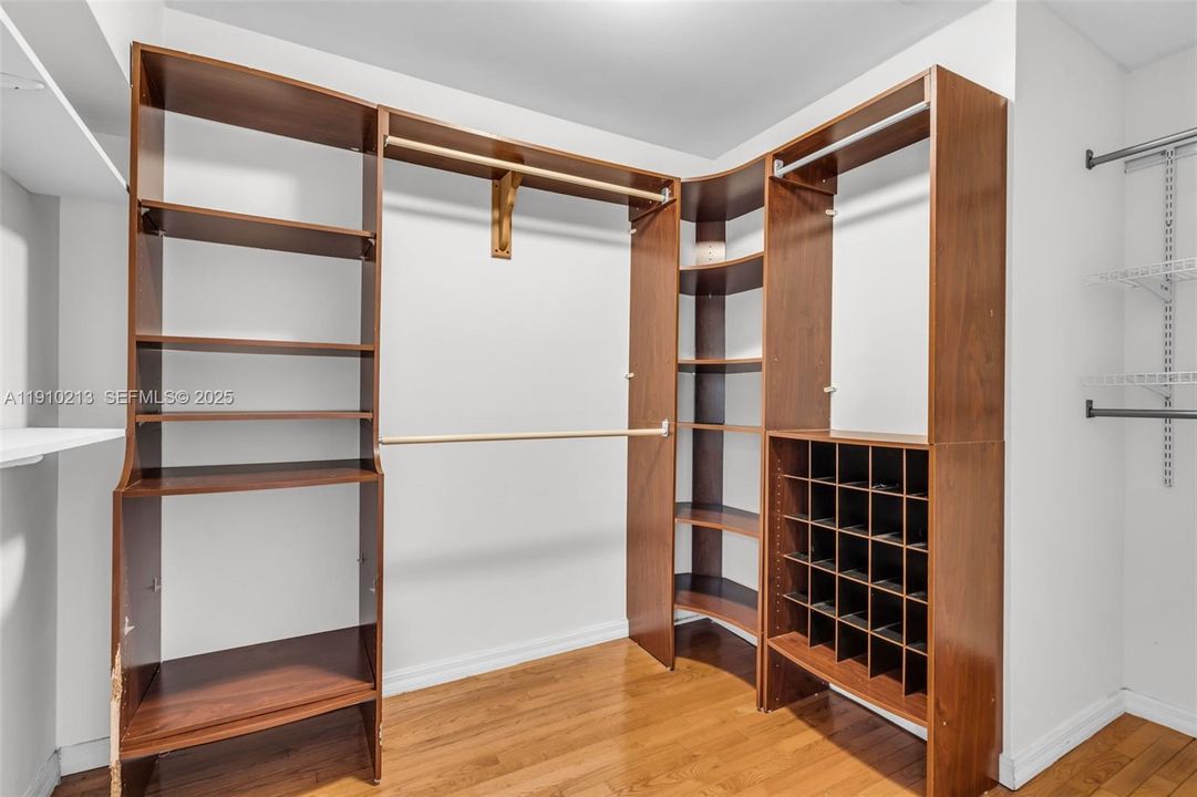 待售: $999,000 (3 贝兹, 2 浴室, 1669 平方英尺)