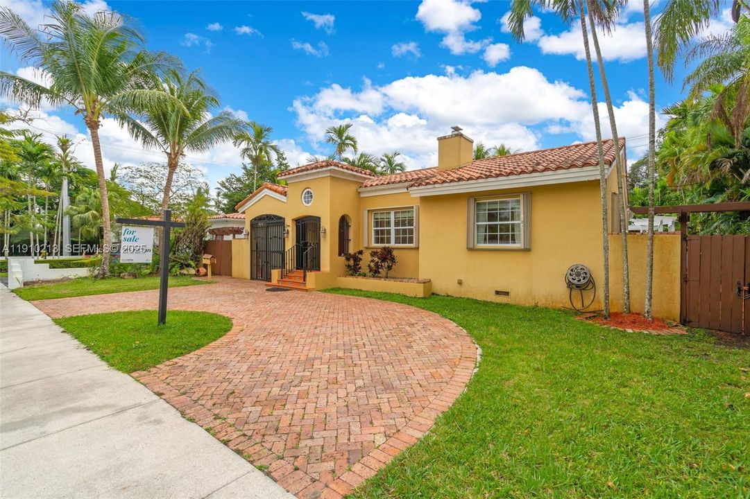 待售: $999,000 (3 贝兹, 2 浴室, 1669 平方英尺)