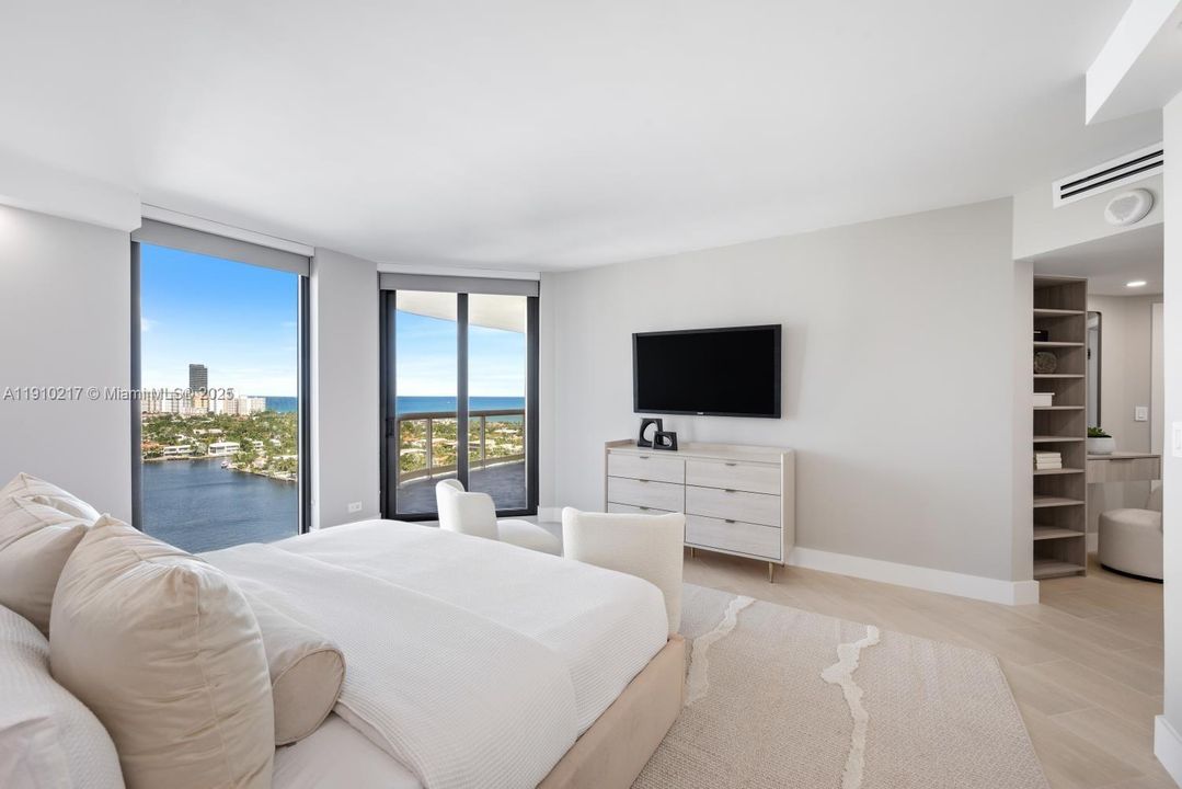 For Sale: $1,250,000 (2 beds, 2 baths, 1936 Square Feet)