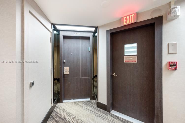 For Sale: $1,250,000 (2 beds, 2 baths, 1936 Square Feet)