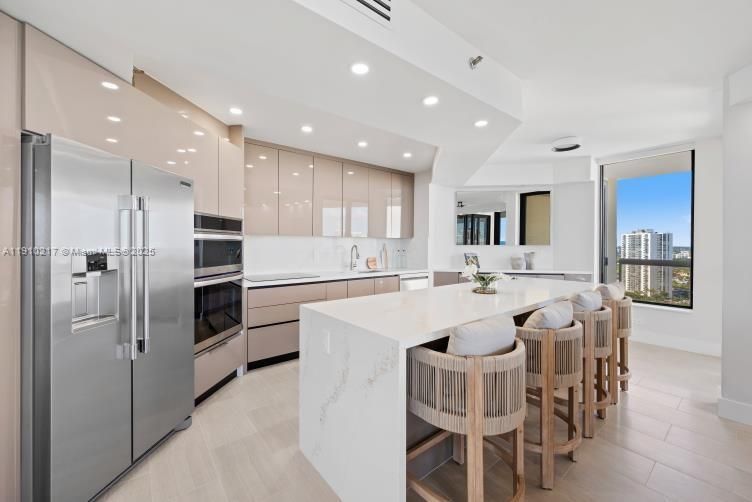 For Sale: $1,250,000 (2 beds, 2 baths, 1936 Square Feet)