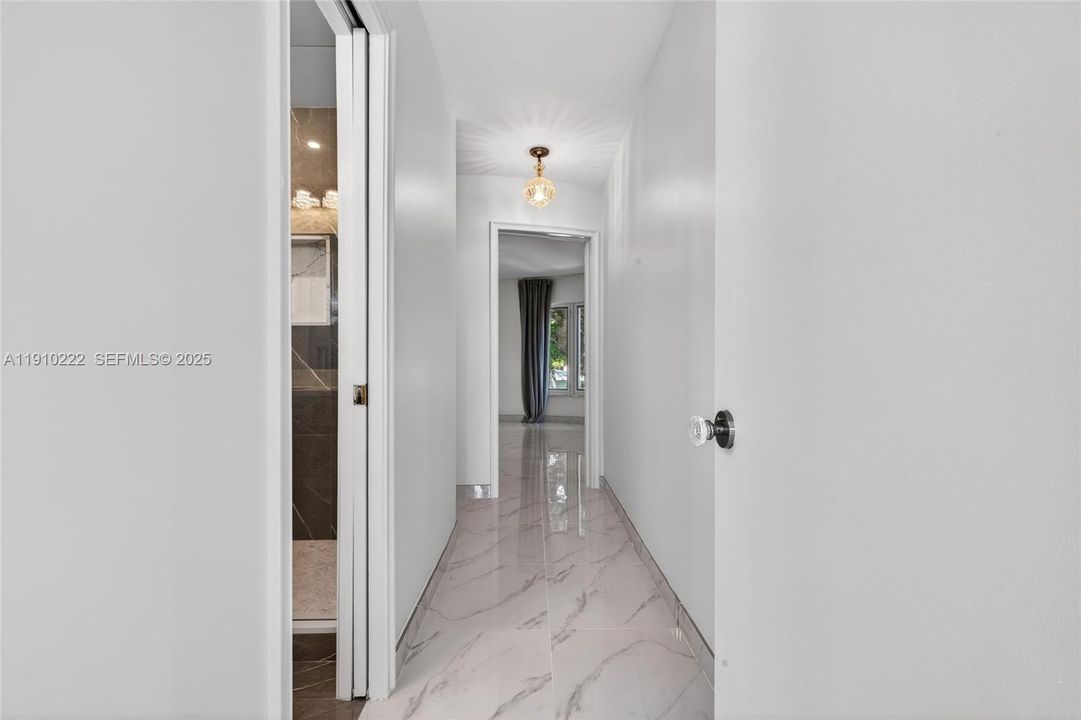 For Sale: $2,315,000 (4 beds, 3 baths, 2700 Square Feet)