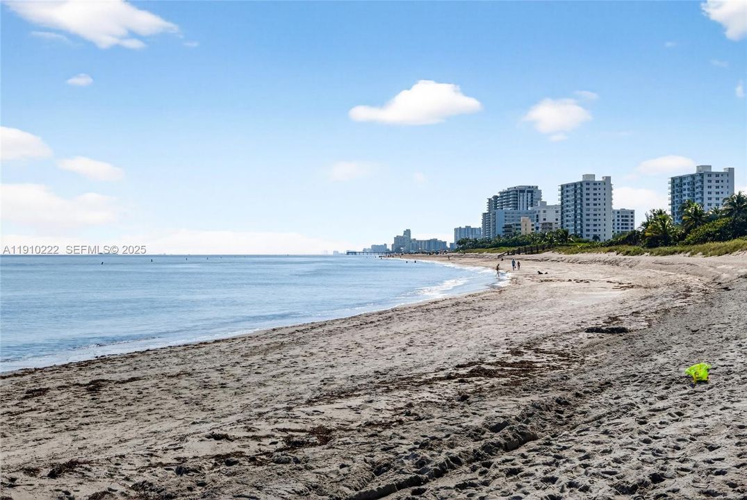 For Sale: $2,315,000 (4 beds, 3 baths, 2700 Square Feet)