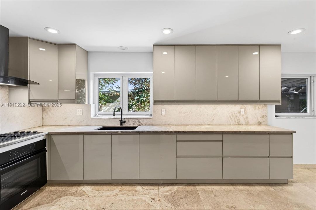 For Sale: $2,315,000 (4 beds, 3 baths, 2700 Square Feet)