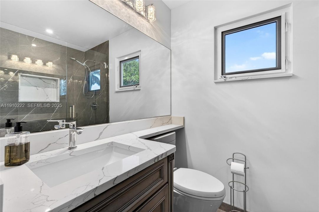 For Sale: $2,315,000 (4 beds, 3 baths, 2700 Square Feet)