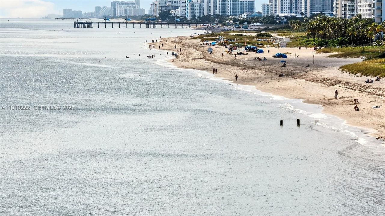 For Sale: $2,315,000 (4 beds, 3 baths, 2700 Square Feet)