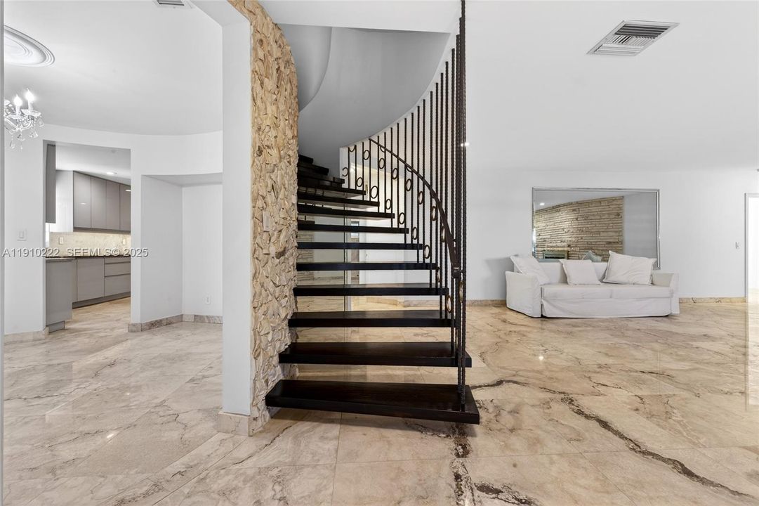 For Sale: $2,315,000 (4 beds, 3 baths, 2700 Square Feet)