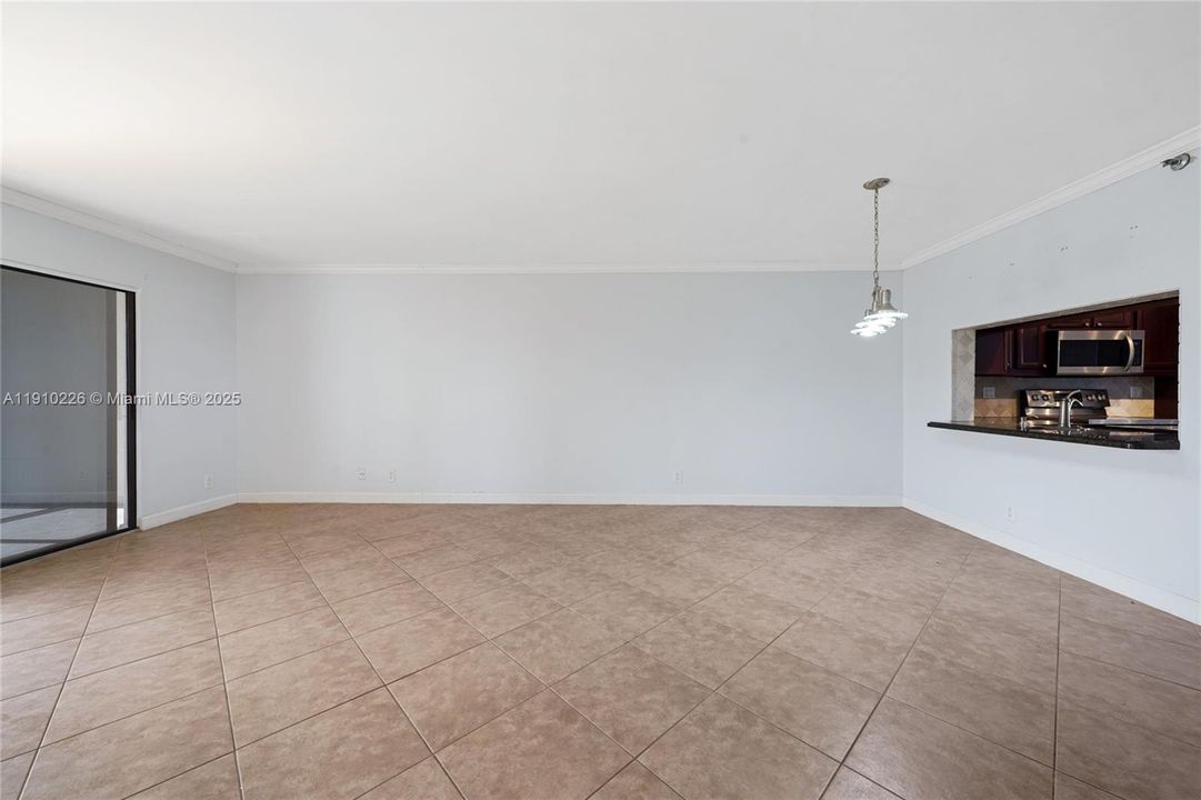 На продажу: $149,900 (2 спален, 2 ванн, 1222 Квадратных фут)