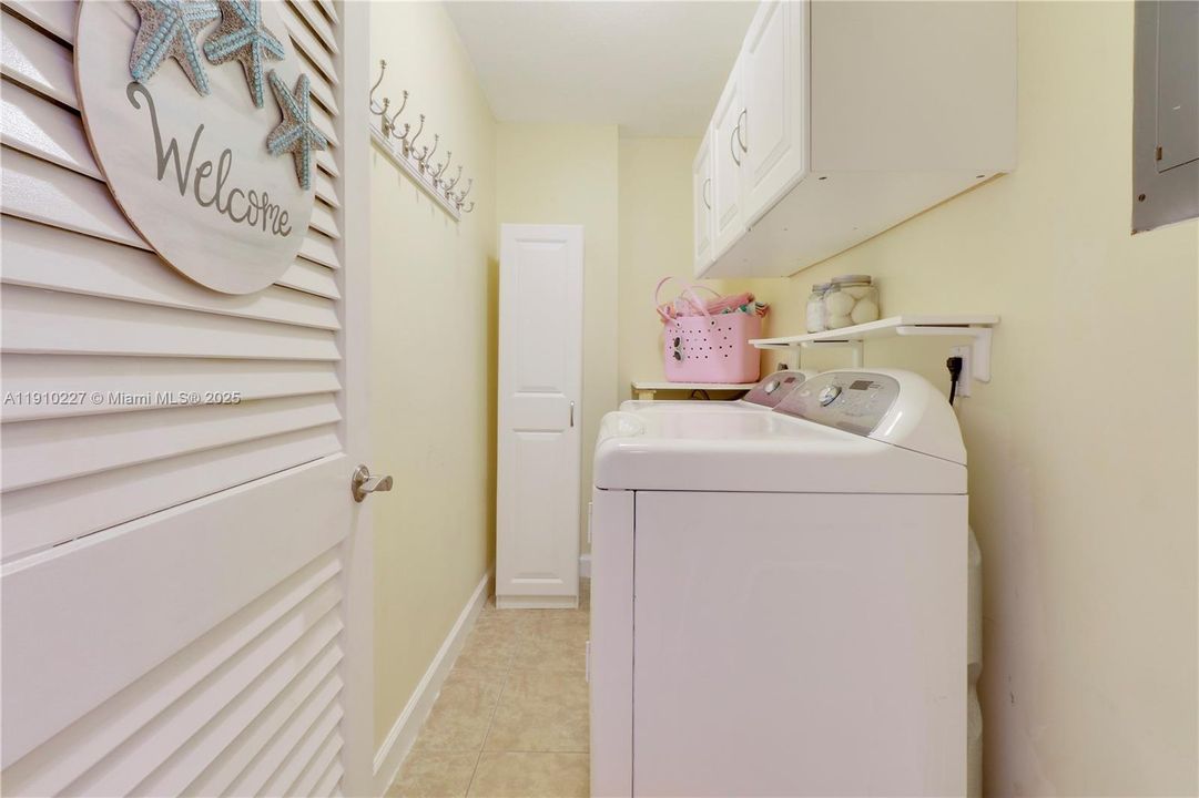 待售: $570,000 (2 贝兹, 2 浴室, 1452 平方英尺)