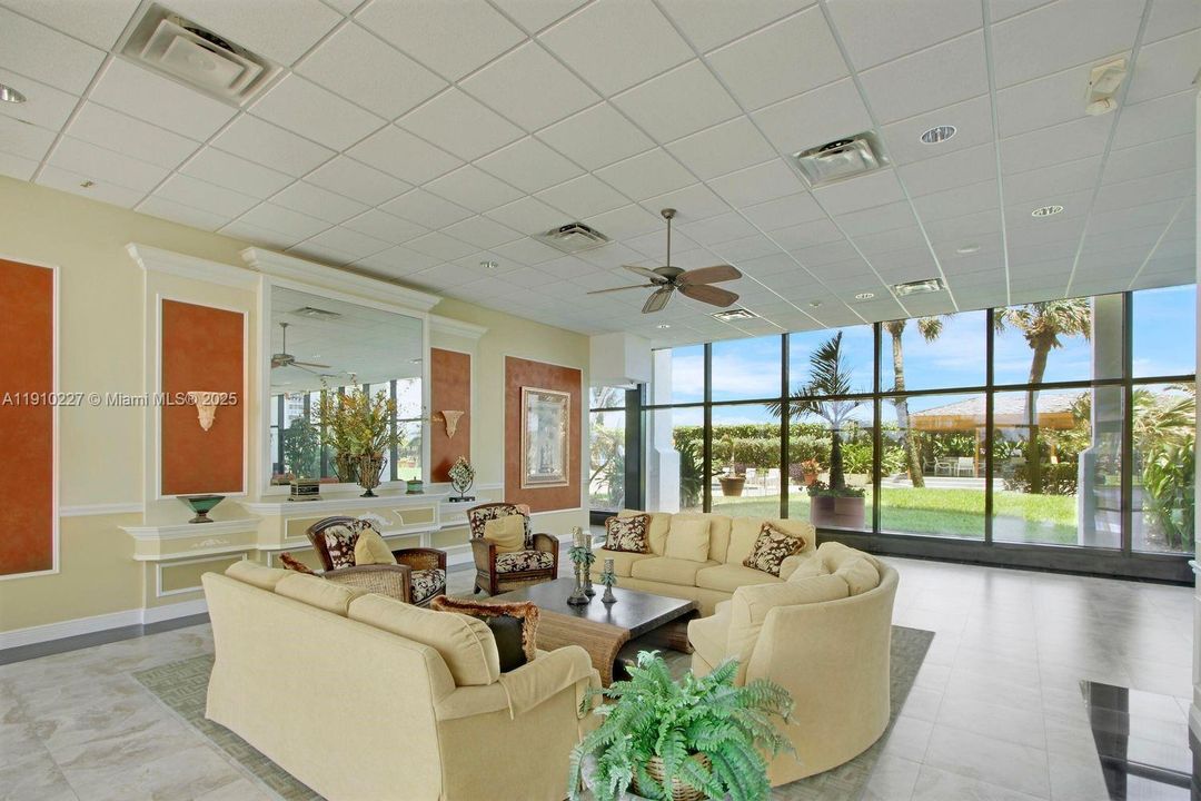 待售: $570,000 (2 贝兹, 2 浴室, 1452 平方英尺)