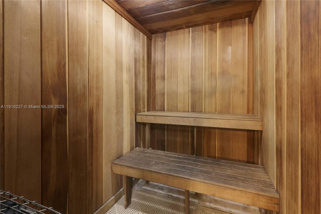 待售: $570,000 (2 贝兹, 2 浴室, 1452 平方英尺)