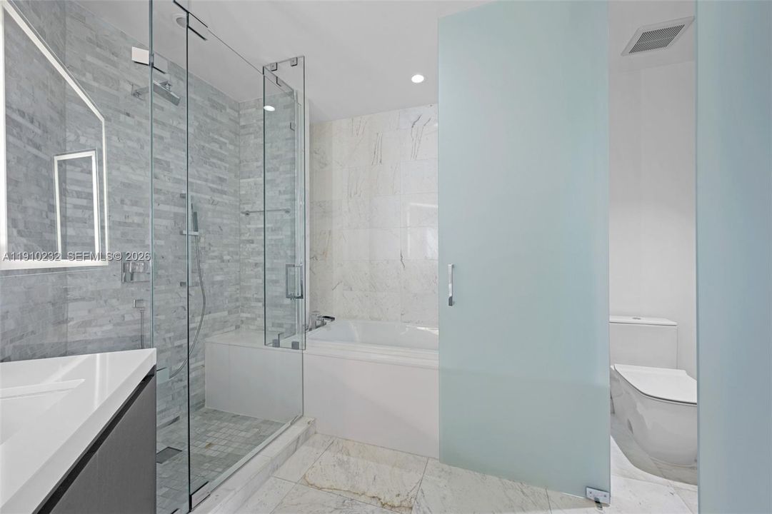 En Venta: $970,200 (1 camas, 2 baños, 1185 Pies cuadrados)