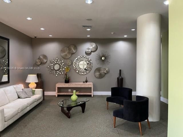 出租: $2,800 (2 贝兹, 2 浴室, 1207 平方英尺)