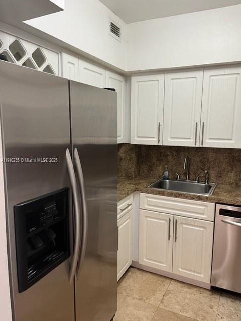 出租: $2,800 (2 贝兹, 2 浴室, 1207 平方英尺)