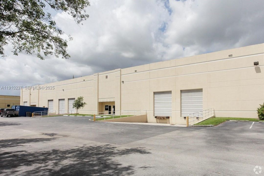 For Rent: $10,662 (0 beds, 0 baths, 0 Square Feet)