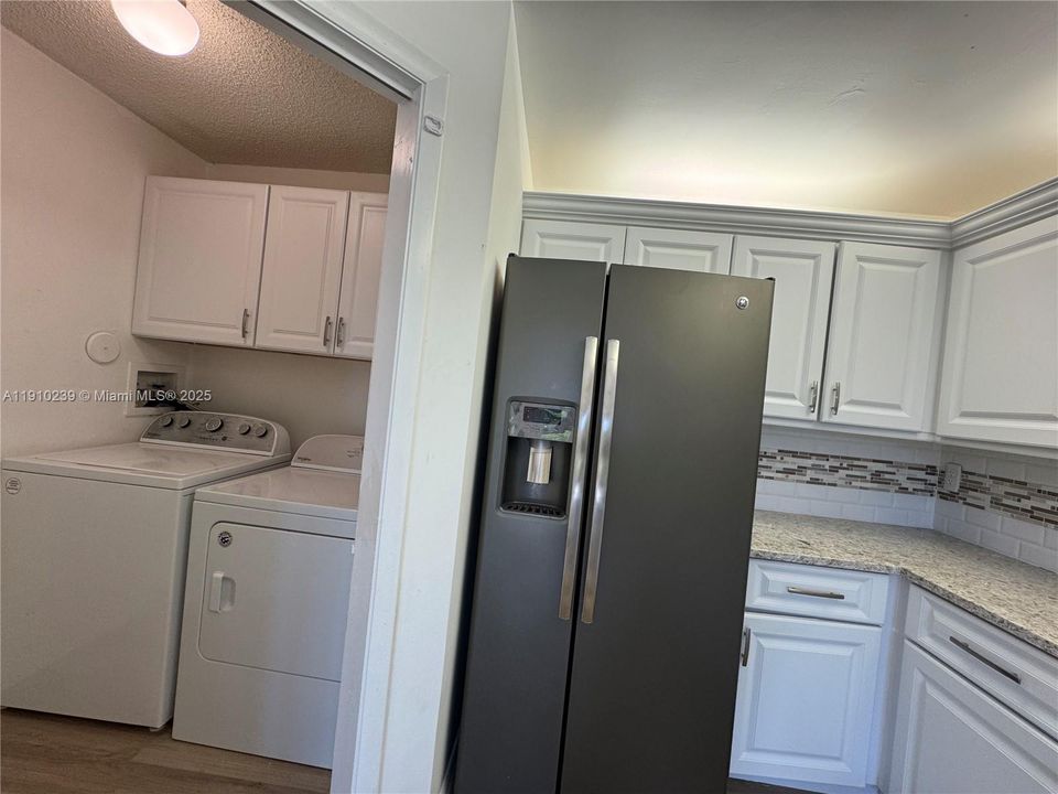 Active With Contract: $3,199 (3 beds, 2 baths, 1480 Square Feet)