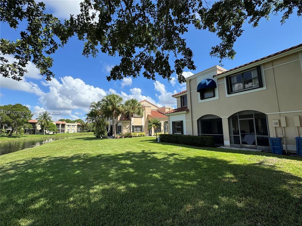 Active With Contract: $3,199 (3 beds, 2 baths, 1480 Square Feet)