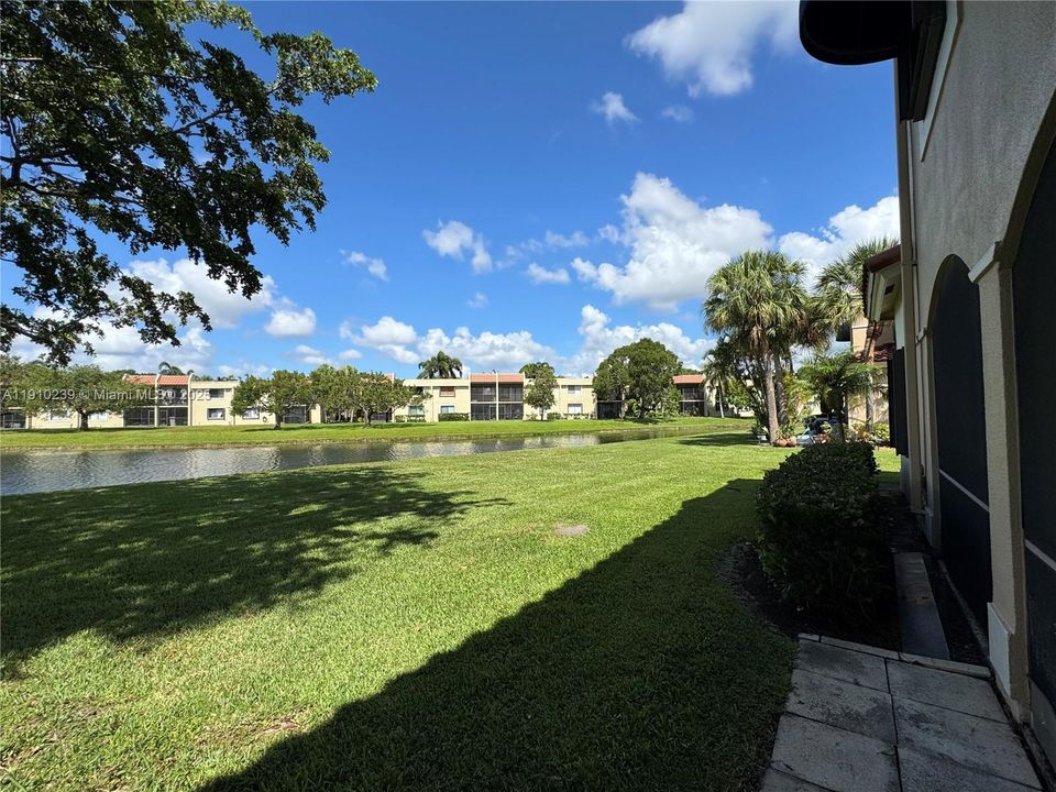 Active With Contract: $3,199 (3 beds, 2 baths, 1480 Square Feet)