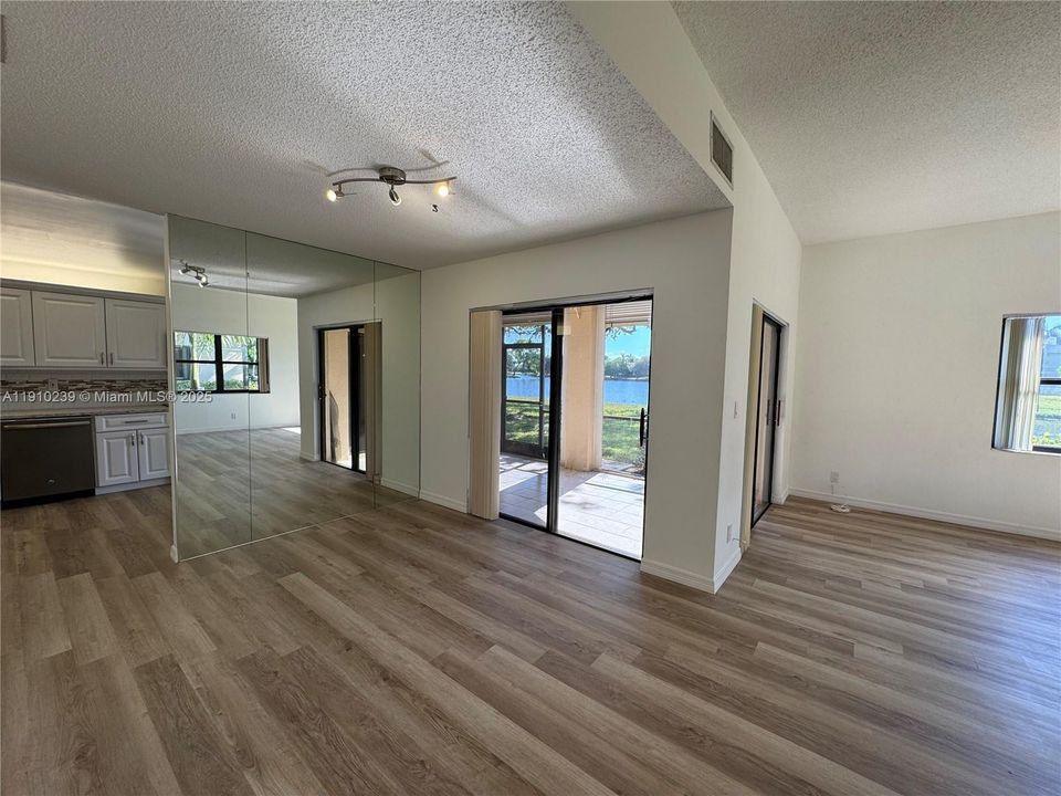 Active With Contract: $3,199 (3 beds, 2 baths, 1480 Square Feet)