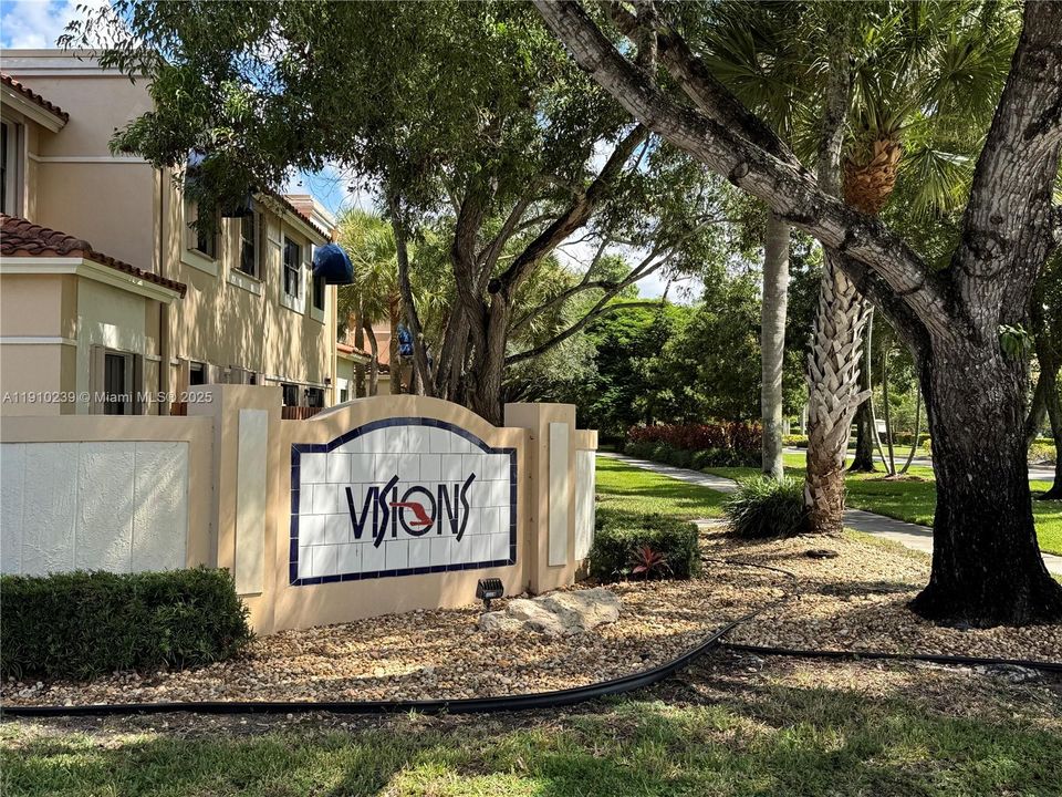 Active With Contract: $3,199 (3 beds, 2 baths, 1480 Square Feet)