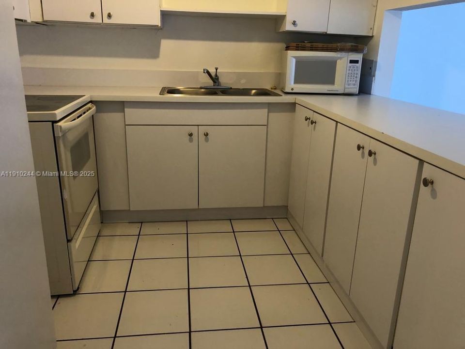 En Venta: $179,000 (2 camas, 1 baños, 800 Pies cuadrados)