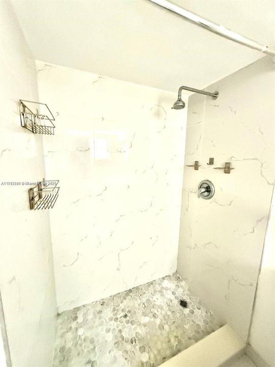 For Rent: $2,300 (2 beds, 2 baths, 1156 Square Feet)