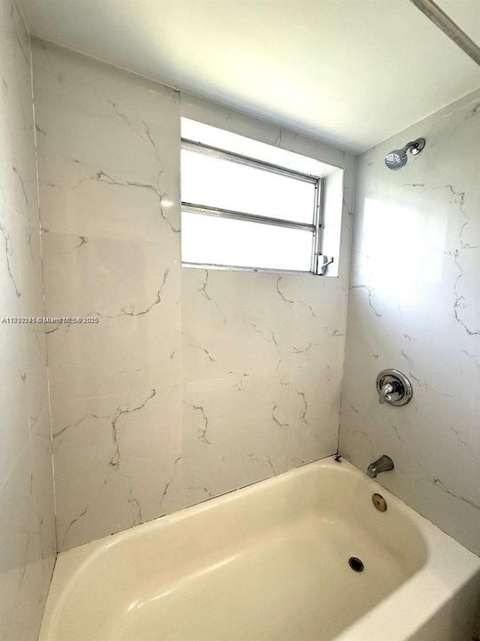 For Rent: $2,300 (2 beds, 2 baths, 1156 Square Feet)