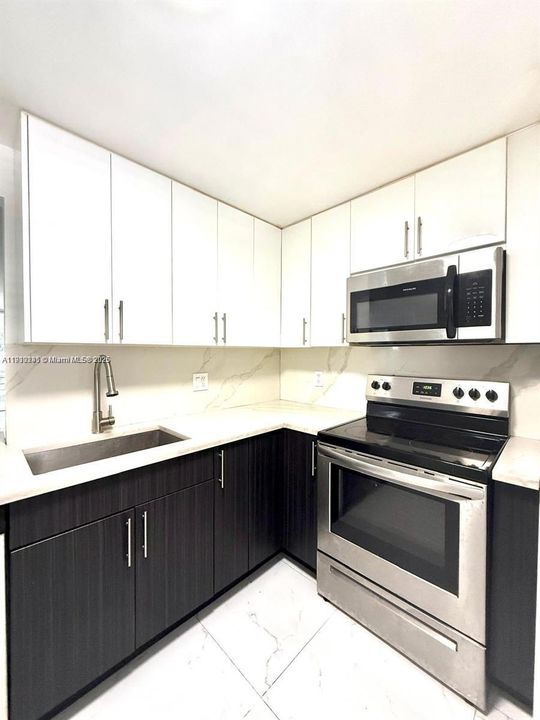 For Rent: $2,300 (2 beds, 2 baths, 1156 Square Feet)