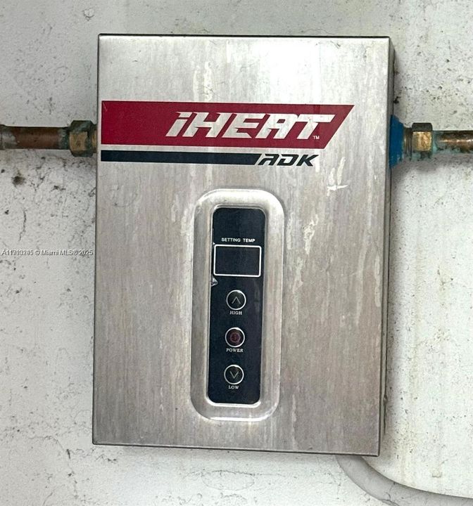 For Rent: $2,300 (2 beds, 2 baths, 1156 Square Feet)