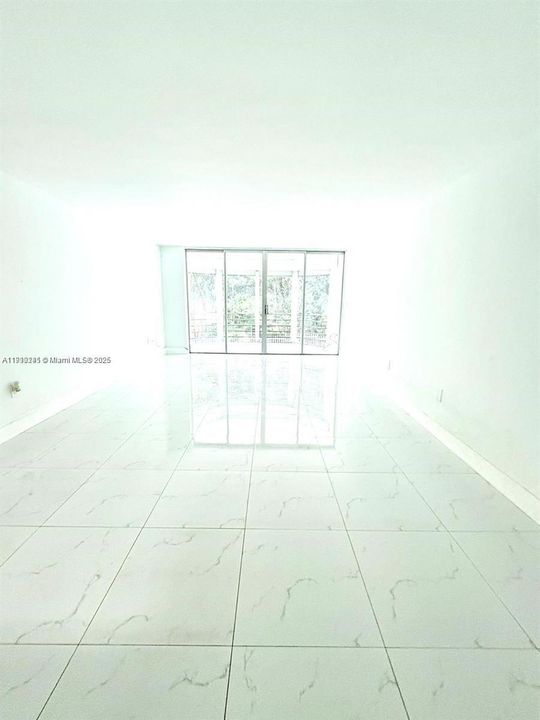 For Rent: $2,300 (2 beds, 2 baths, 1156 Square Feet)