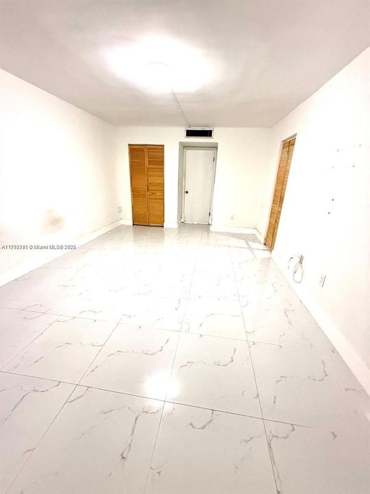 For Rent: $2,300 (2 beds, 2 baths, 1156 Square Feet)