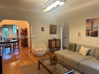 Под контрактом: $399,000 (1 спален, 1 ванн, 780 Квадратных фут)