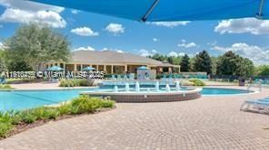 出租: $4,800 (4 贝兹, 2 浴室, 1902 平方英尺)