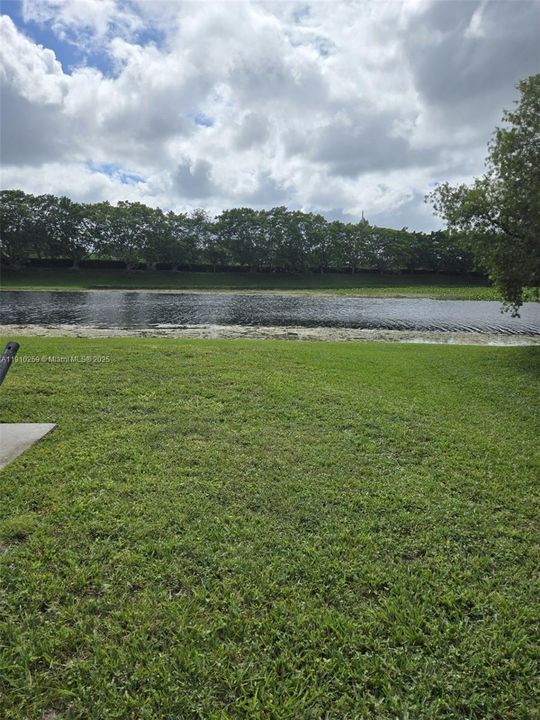 出租: $4,800 (4 贝兹, 2 浴室, 1902 平方英尺)