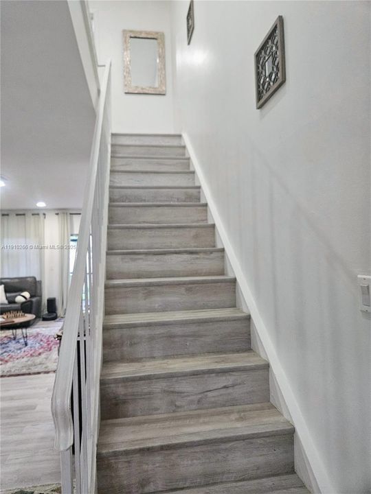 For Sale: $345,000 (2 beds, 2 baths, 1450 Square Feet)