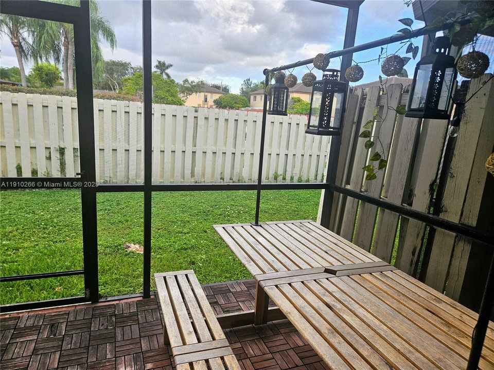 For Sale: $345,000 (2 beds, 2 baths, 1450 Square Feet)