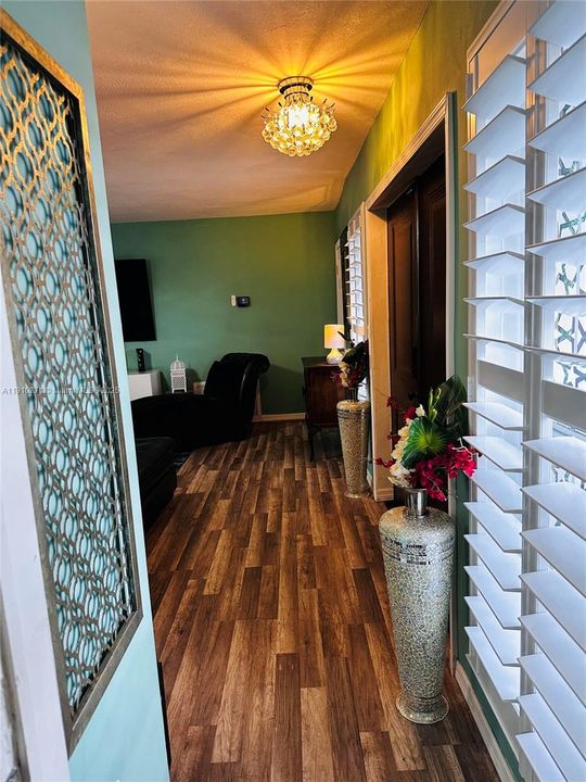 For Sale: $625,000 (3 beds, 2 baths, 1750 Square Feet)