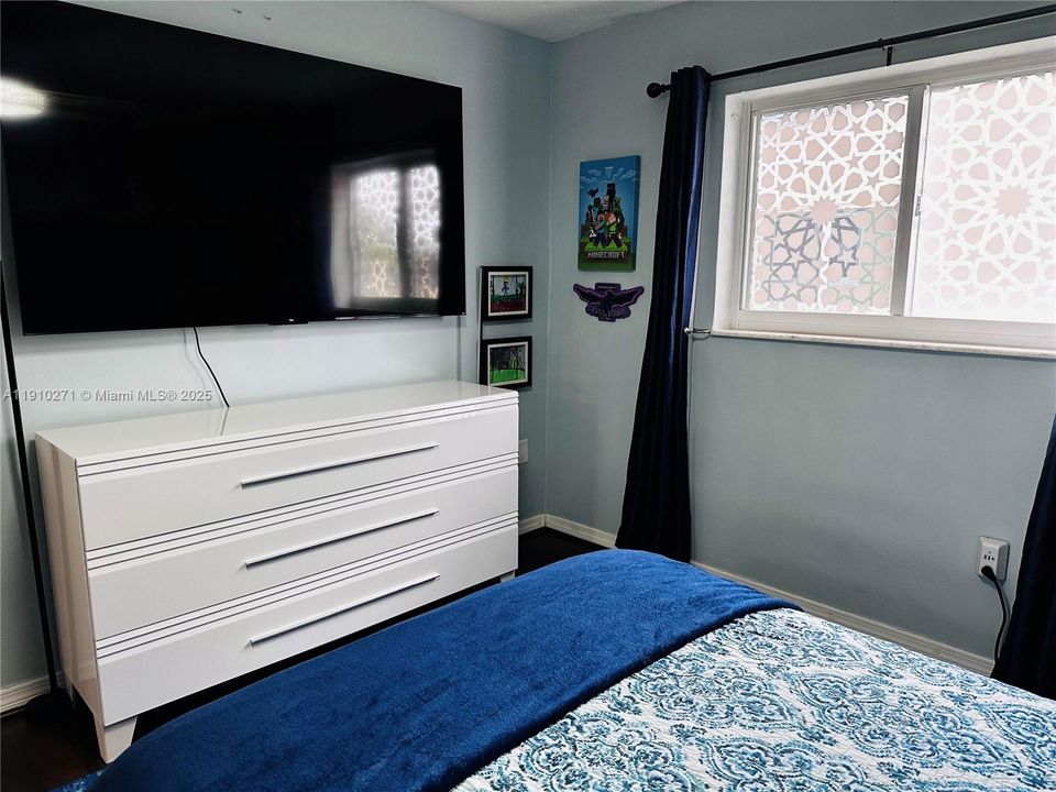 For Sale: $625,000 (3 beds, 2 baths, 1750 Square Feet)