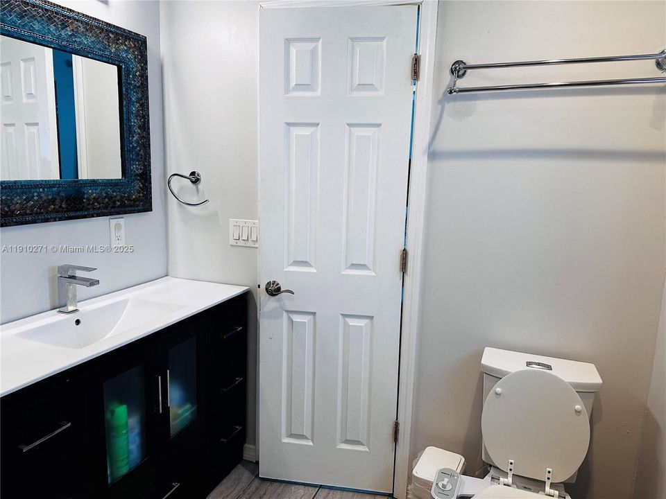 For Sale: $625,000 (3 beds, 2 baths, 1750 Square Feet)