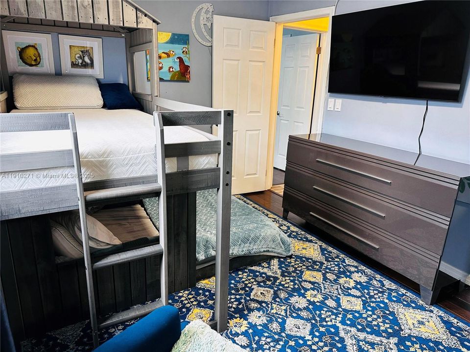 For Sale: $625,000 (3 beds, 2 baths, 1750 Square Feet)