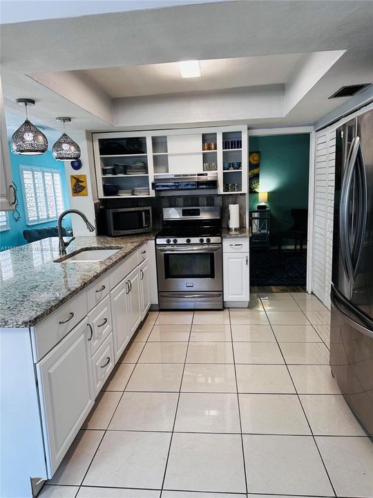 For Sale: $625,000 (3 beds, 2 baths, 1750 Square Feet)