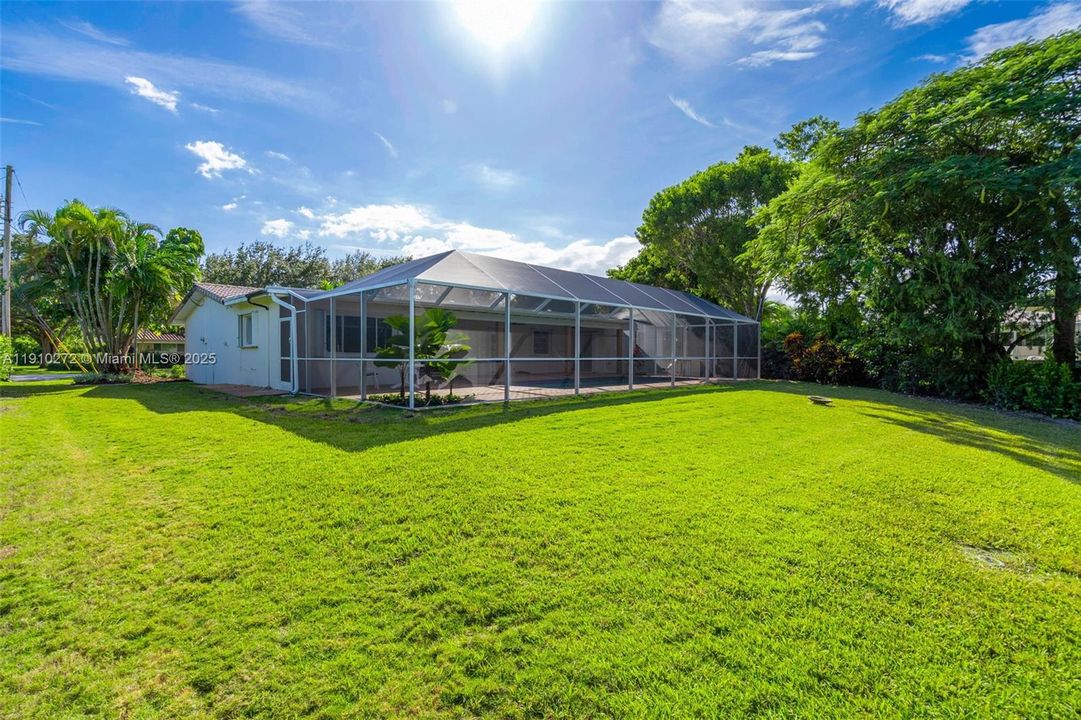 En Renta: $11,000 (3 camas, 2 baños, 2204 Pies cuadrados)