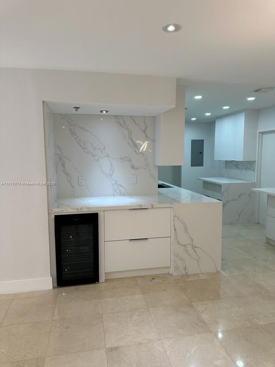 For Rent: $11,000 (3 beds, 3 baths, 2014 Square Feet)