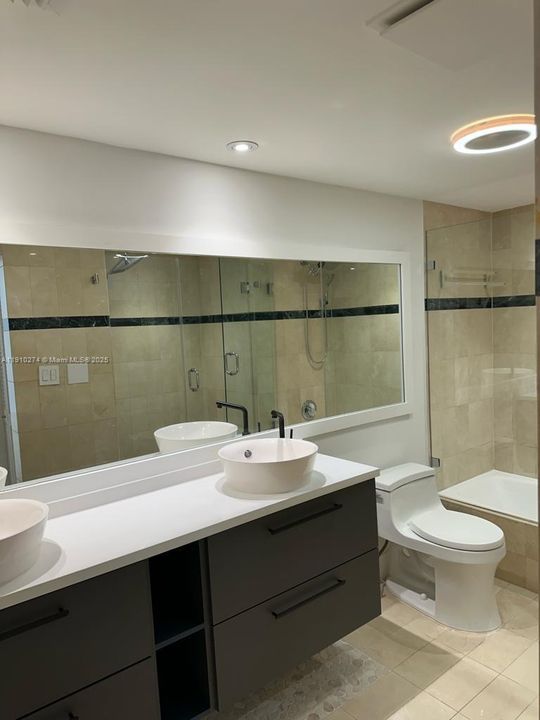 For Rent: $11,000 (3 beds, 3 baths, 2014 Square Feet)