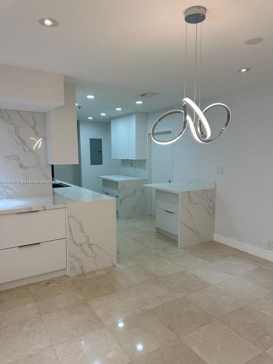 For Rent: $11,000 (3 beds, 3 baths, 2014 Square Feet)