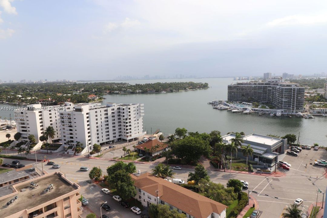 Недавно арендовано: $2,200 (1 спален, 1 ванн, 898 Квадратных фут)